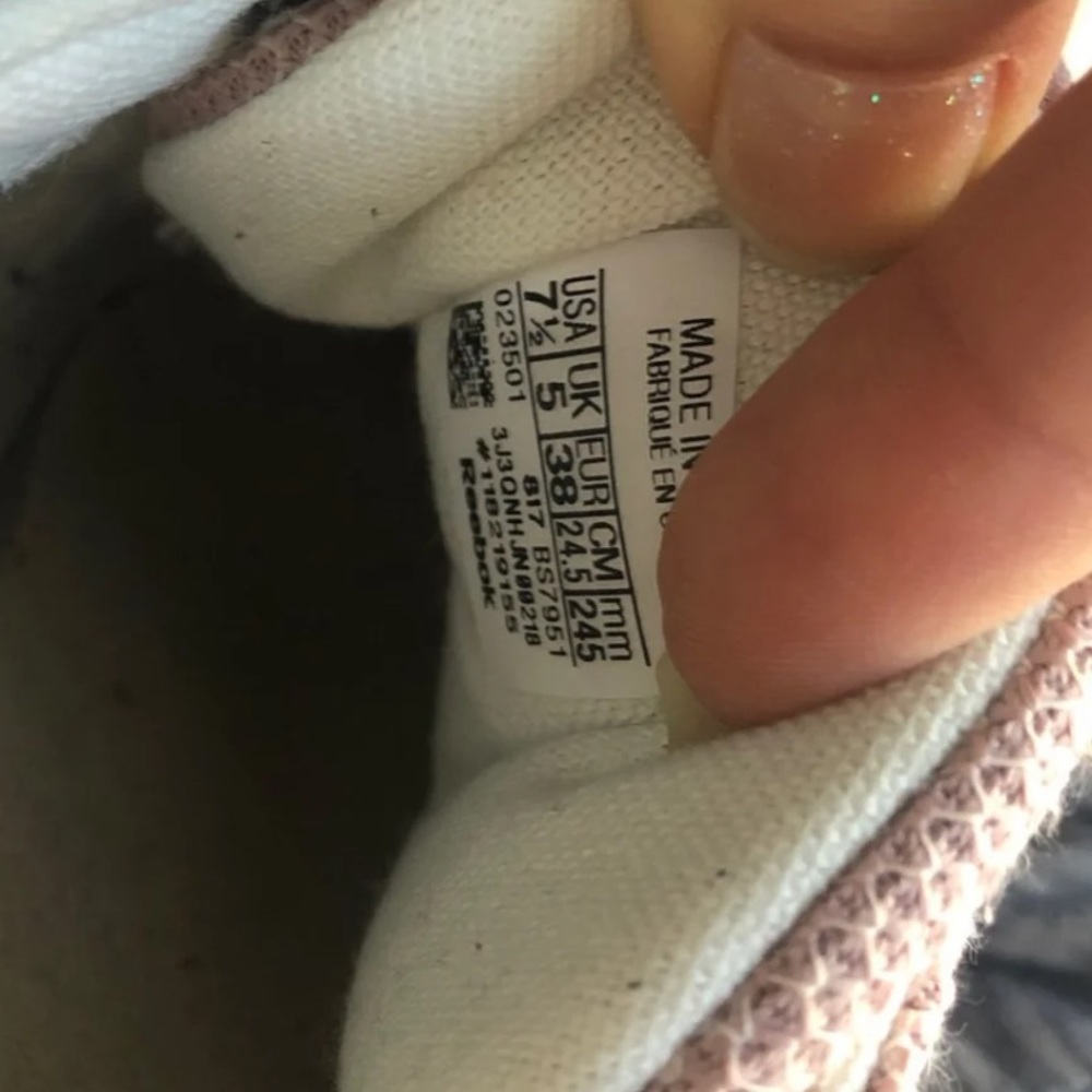 Pink Reebok’s SOLD SOLD - Picture 3 of 4